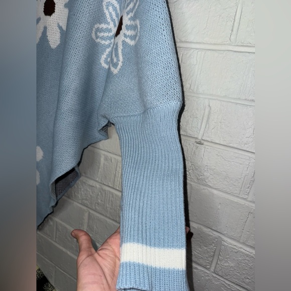 ⭐️ LAST ONE ⭐️ NWOT Plus size XXL ✨ women’s beautiful sweater / poncho - Picture 5 of 11